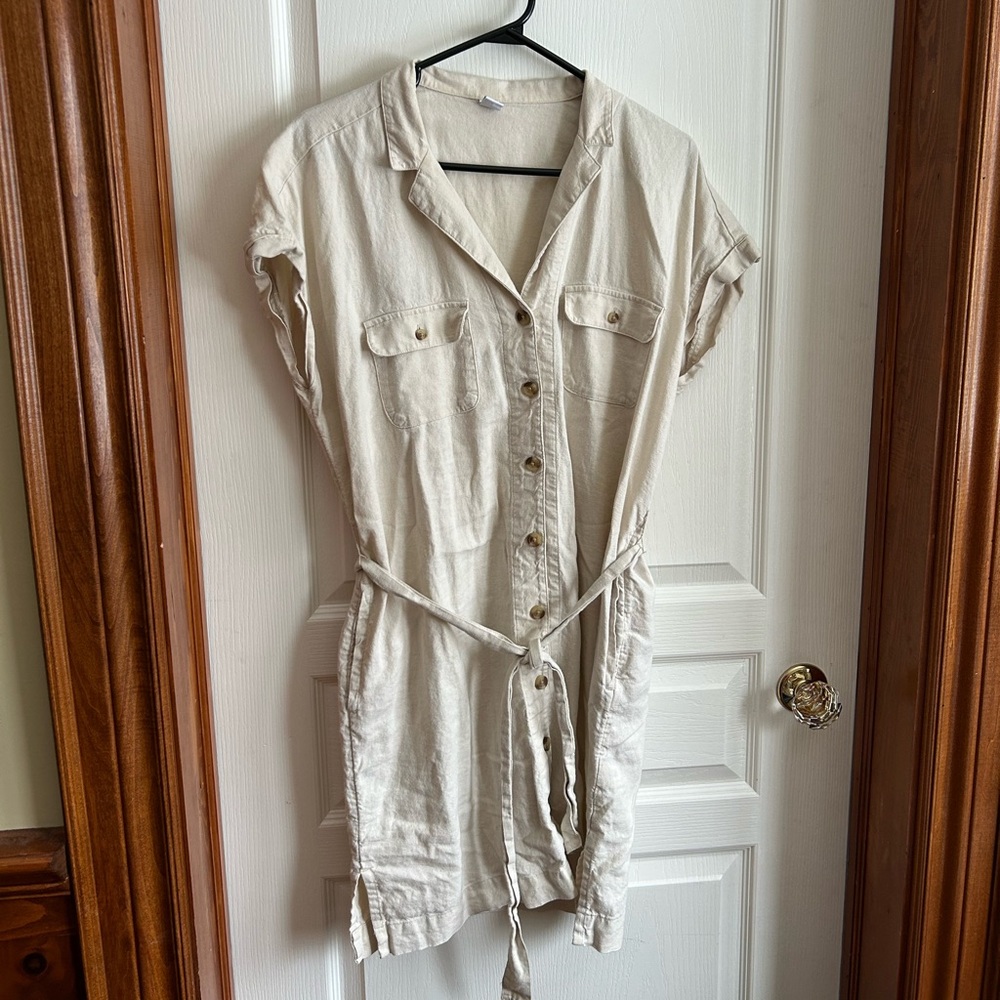 Old Navy Cream Button-Up Dress
